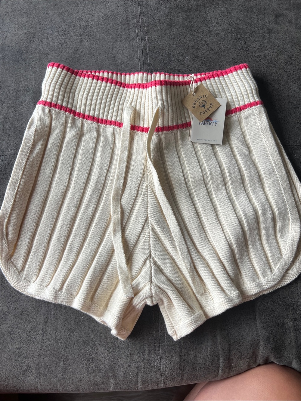 NEW! WMNS. Faherty Cream Ribbed Knit Shorts with Pink Waist Stripe. Small